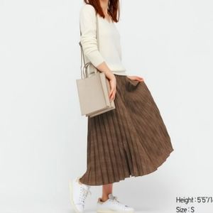 Uniqlo WOMEN ACCORDION PLEATED SKIRT Brown Argyle Print